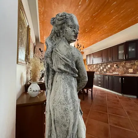 Venus - Cozy With Terrace Apartament *