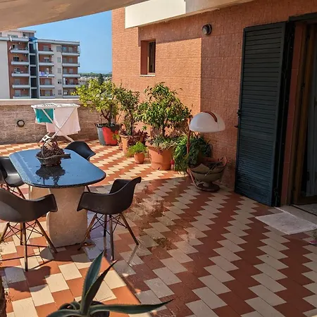 Venus - Cozy With Terrace *