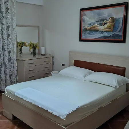 Venus - Cozy With Terrace