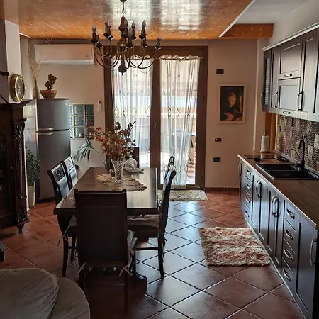 Venus - Cozy With Terrace *