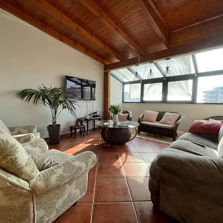 Venus - Cozy With Terrace Apartment