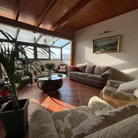 Venus - Cozy With Terrace Apartment