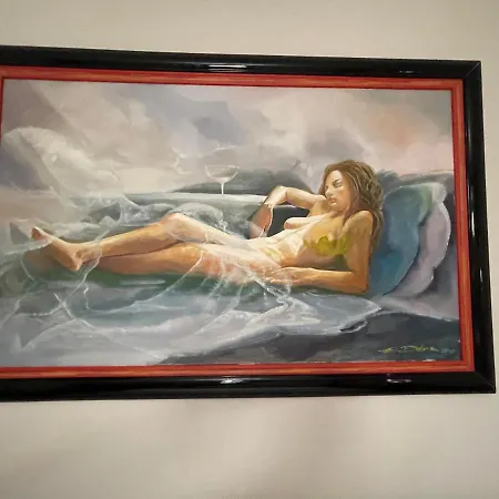 Venus - Cozy With Terrace Apartment