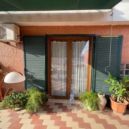 Venus - Cozy With Terrace Apartment