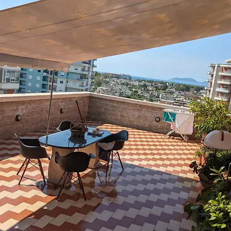 Venus - Cozy With Terrace Apartment *