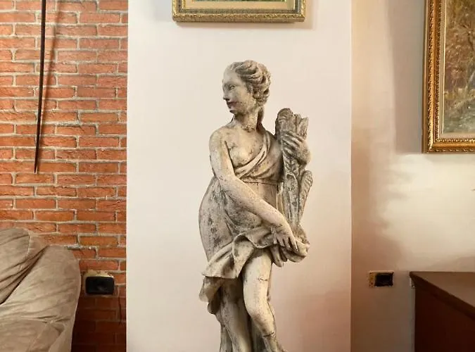 Venus - Cozy With Terrace *