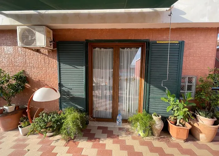 Venus - Cozy With Terrace Apartamento