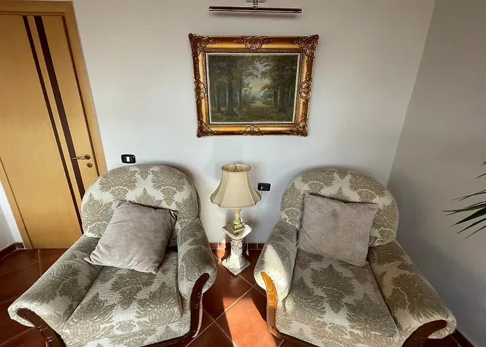 Venus - Cozy With Terrace *