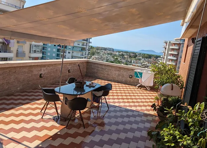 Venus - Cozy With Terrace Apartamento *